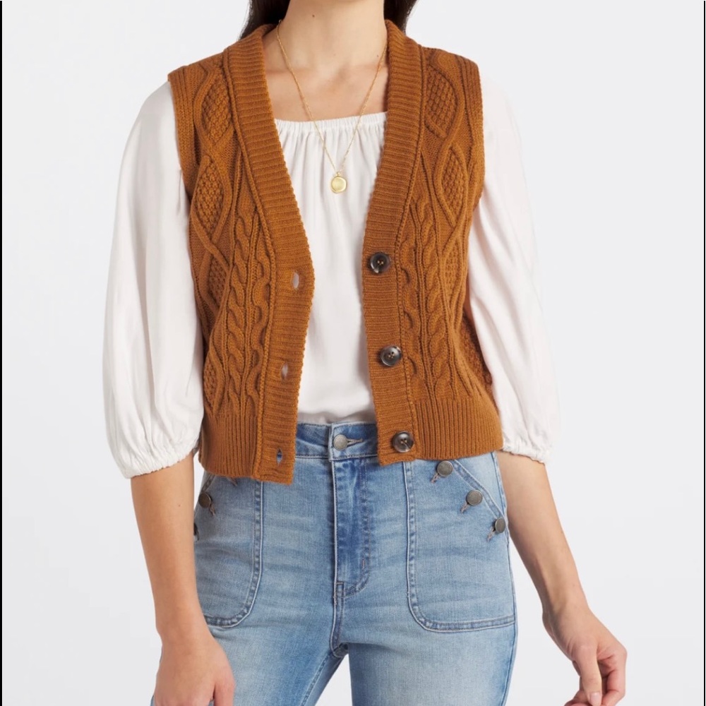 WYNTER Buttoned Sweater Vest // Size L // Stitch Fix